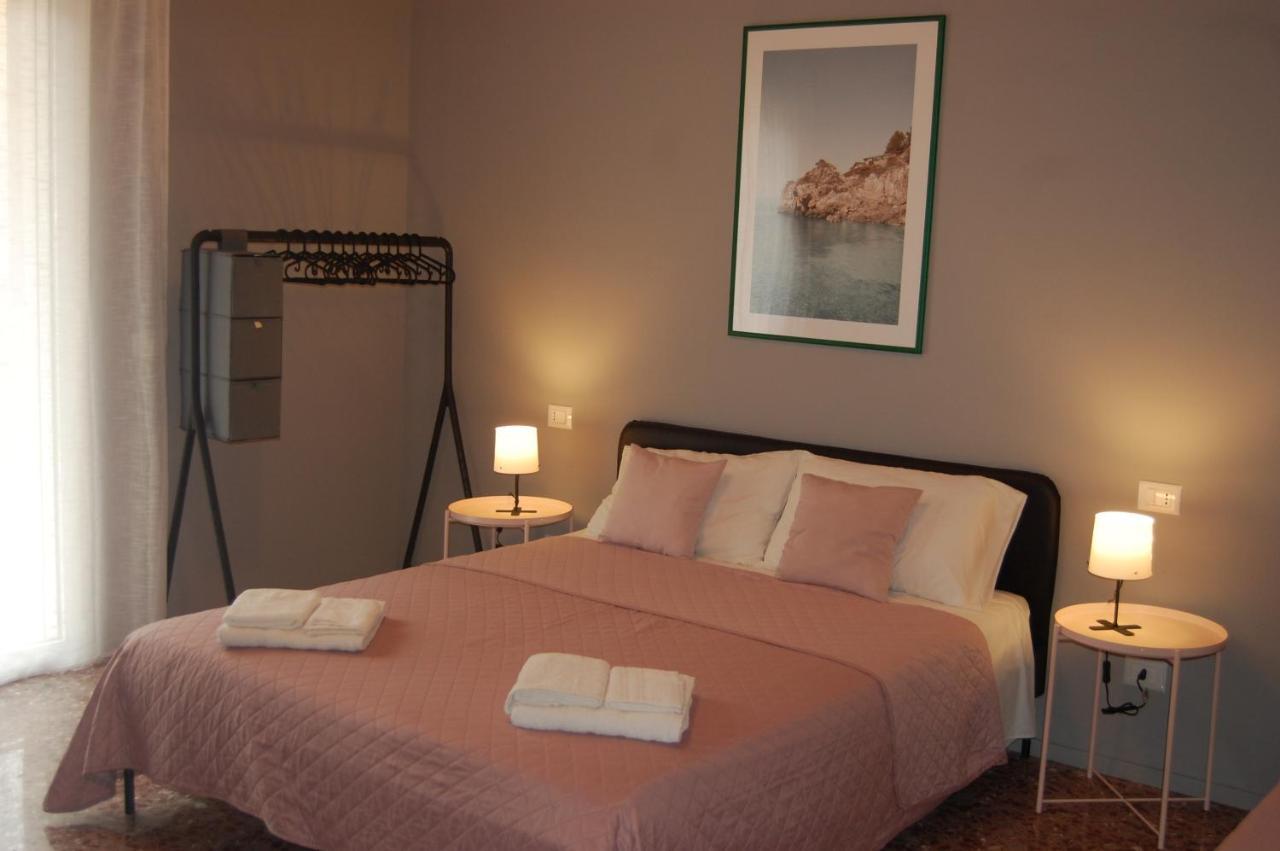 Dimora 81 Bed & Breakfast Syracuse Ngoại thất bức ảnh